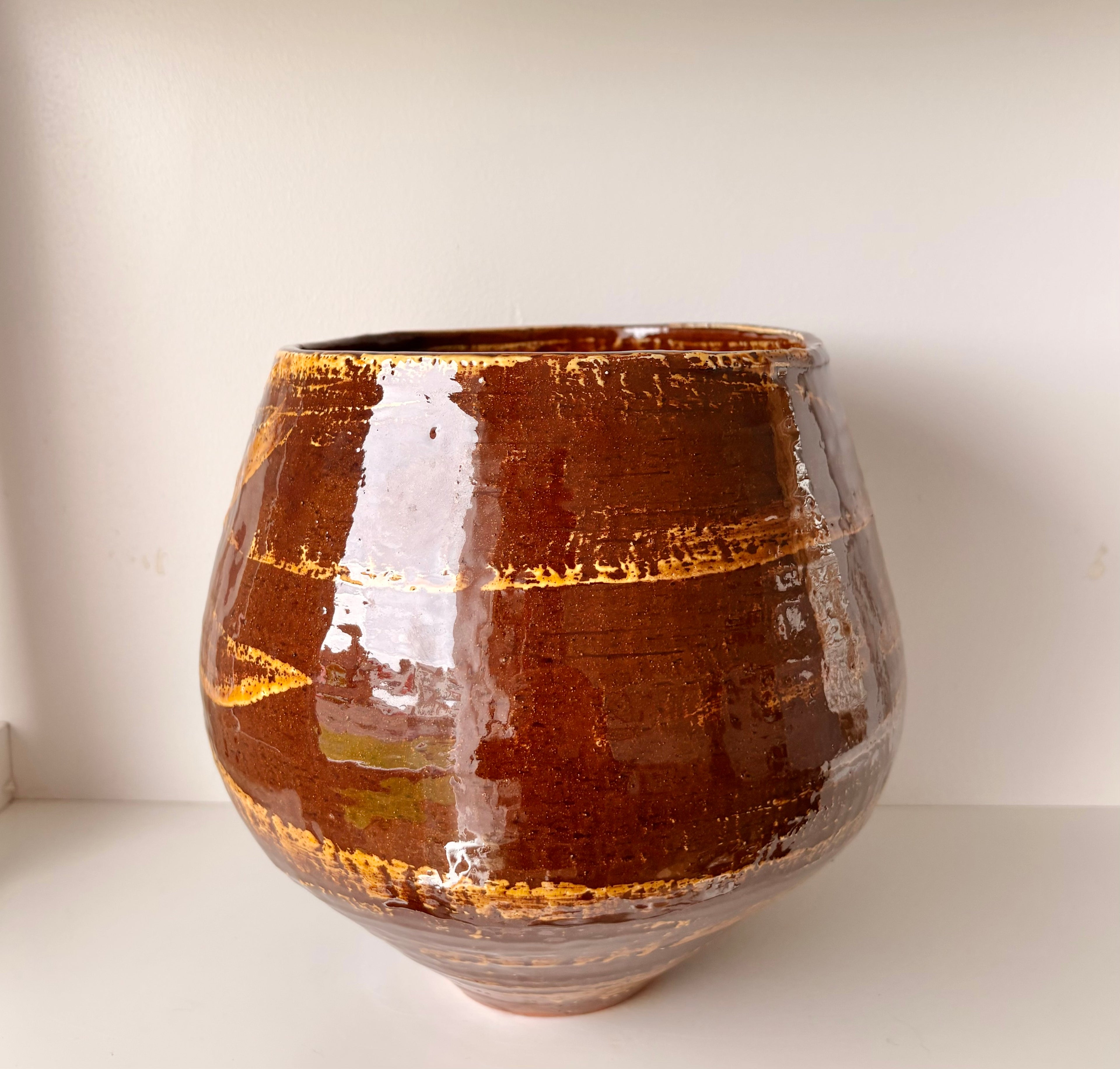 Large Decorative Pot in Warm Brown & Honey Glaze