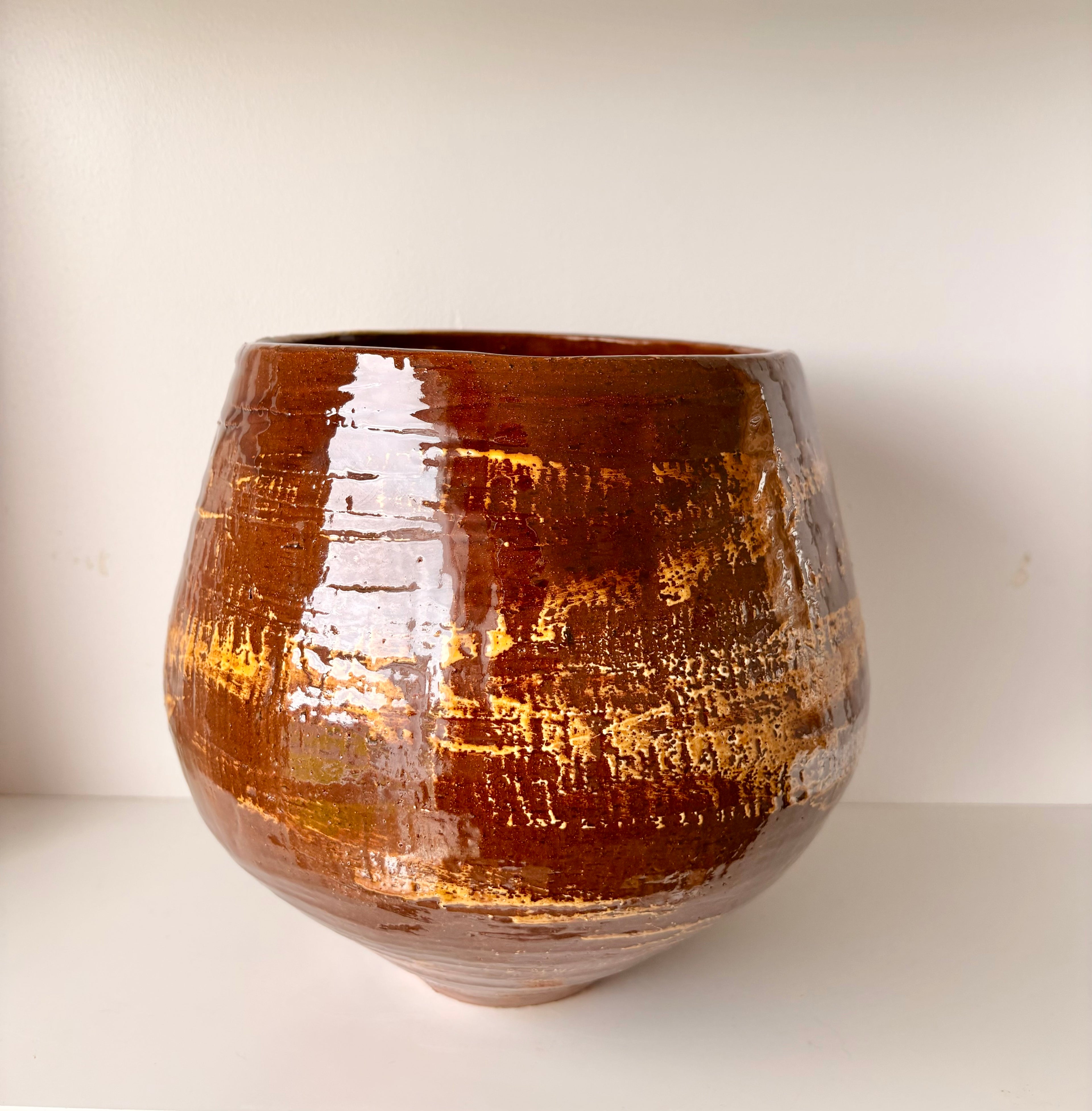 Large Decorative Pot in Warm Brown & Honey Glaze